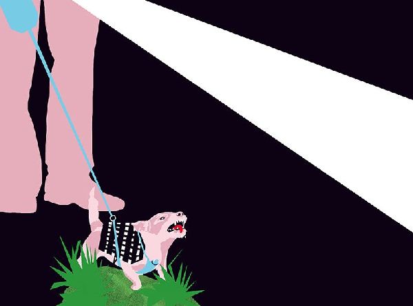 Das Mädchen in unserem Badezimmer 